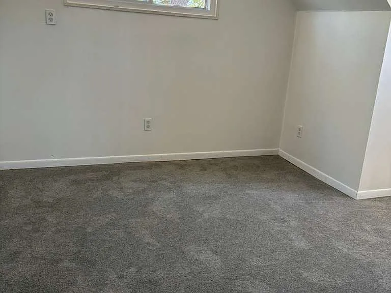 4928 Clover St — Photo 11