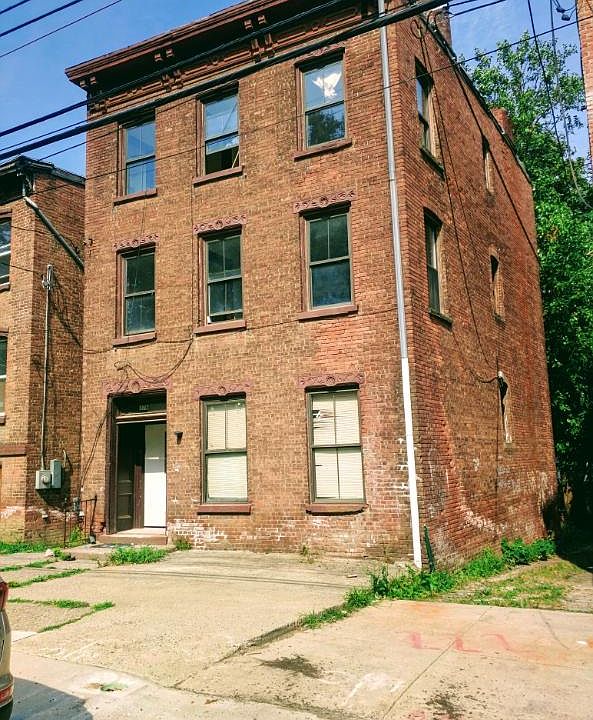 1st image of 376 Liberty St #2