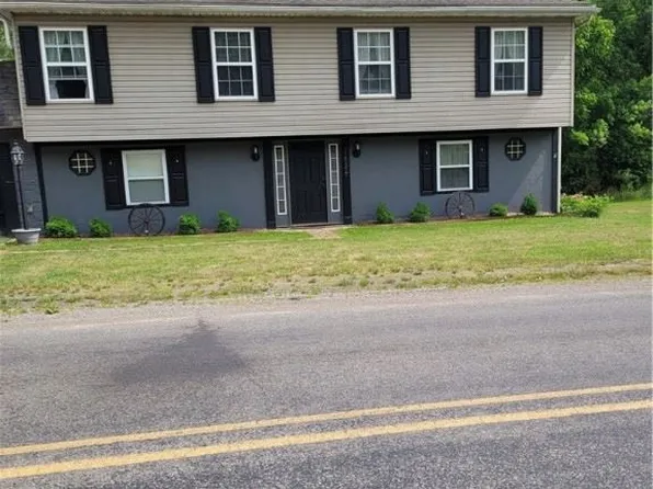 1404 Hooker Rd, Karns City, PA 16041