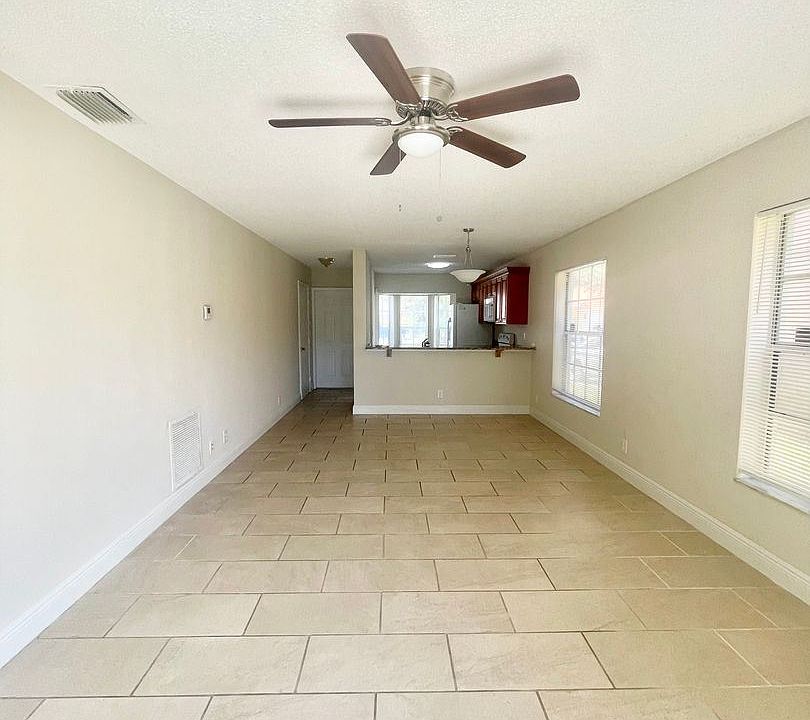 1st image of 140 Plumage Ln