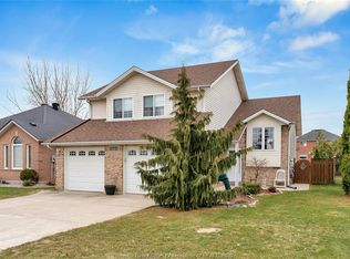 12721 Northfield Way, Tecumseh, ON N8N 4W8