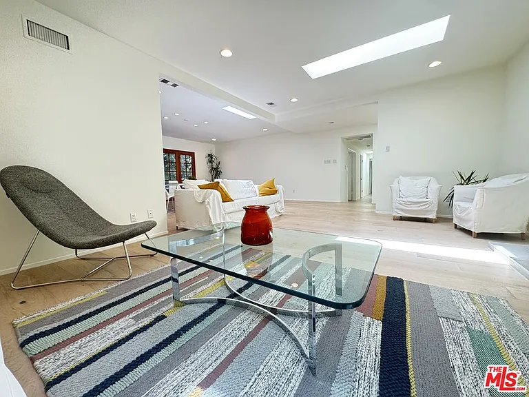 7586 Woodrow Wilson Dr — Photo 5