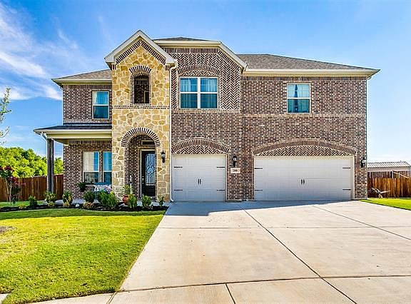 2nd image of 208 Laurel Oak Ct
