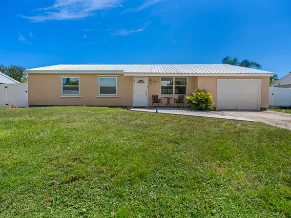 2065 SE Wald Street, Port St Lucie, FL 34984