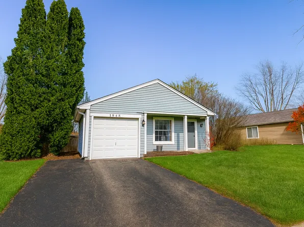 1948 Navarone Dr, Naperville, IL 60565