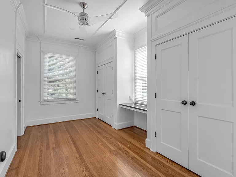 1211 Richmond Rd — Photo 18