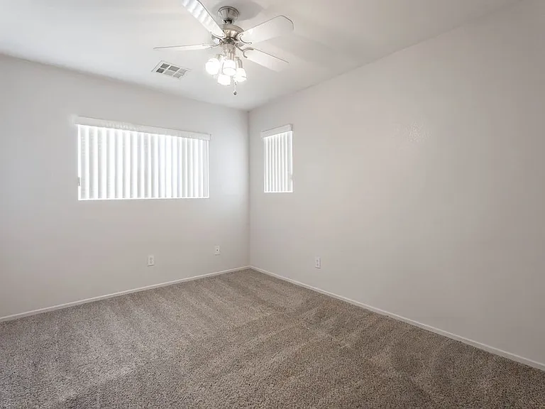 5531 Doubleday St — Photo 25