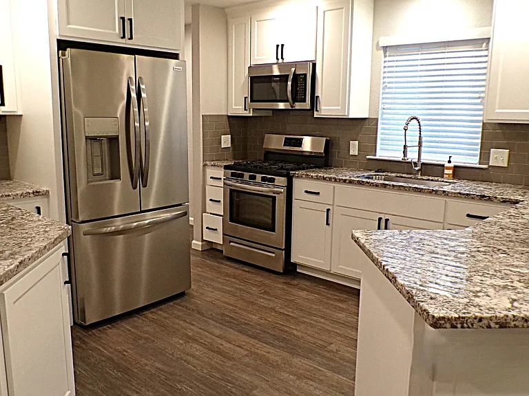 151 E Yolo St — Photo 1