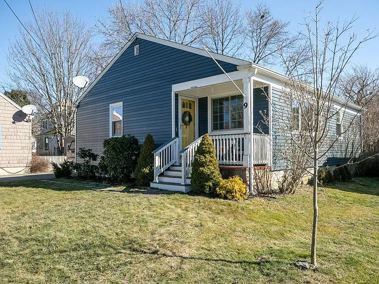 9 Hillside Ave — Photo 1