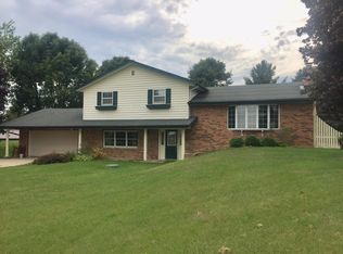 2875 Elmwood Rd, Hartford, WI 53027