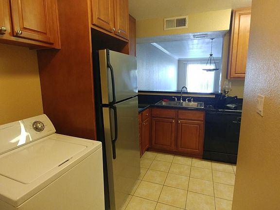 Kitchen entry from garage