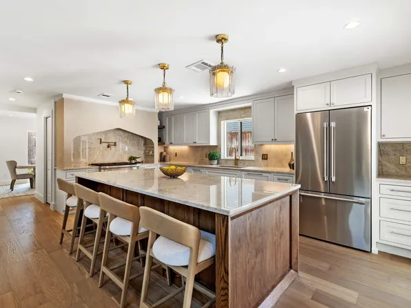 814 Azalea St, Houston, TX 77018