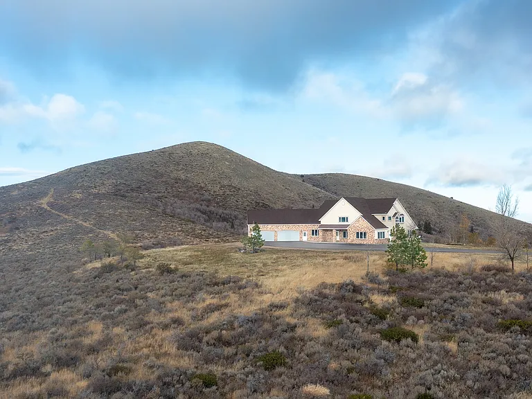 8132 Prospector Hollow Ln — Photo 36