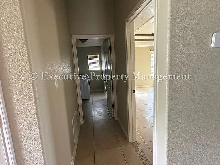 2808 Natural Ln — Photo 24