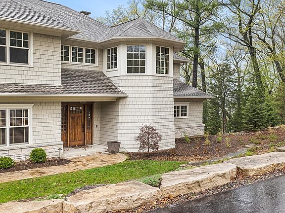 4th image of W2386 Oakwood Ave