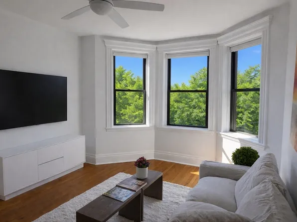 51 Park Dr APT 31, Boston, MA 02215