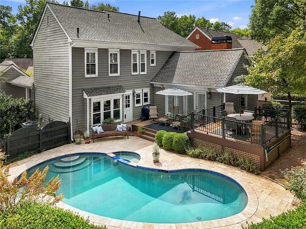 4 bed, 3.0 bath, 2421 sqft, $4,600 — Photo 4