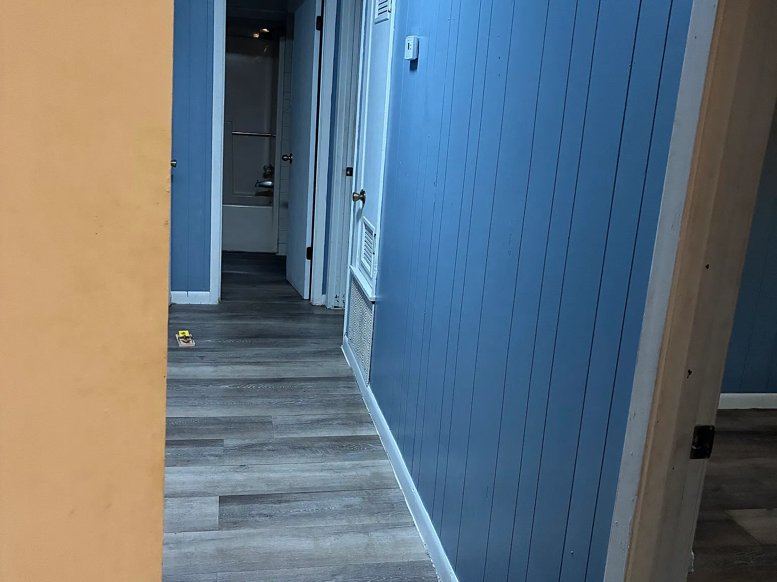 2 bed, 940 sqft, $575 — Photo 4