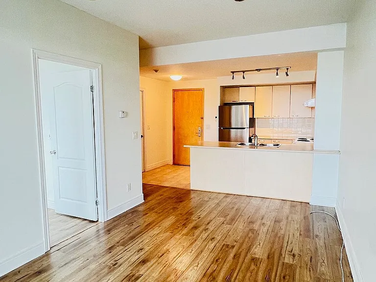 48 Suncrest Blvd #1022 — Photo 3