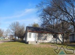 510 W Hemlock St, Beresford, SD 57004