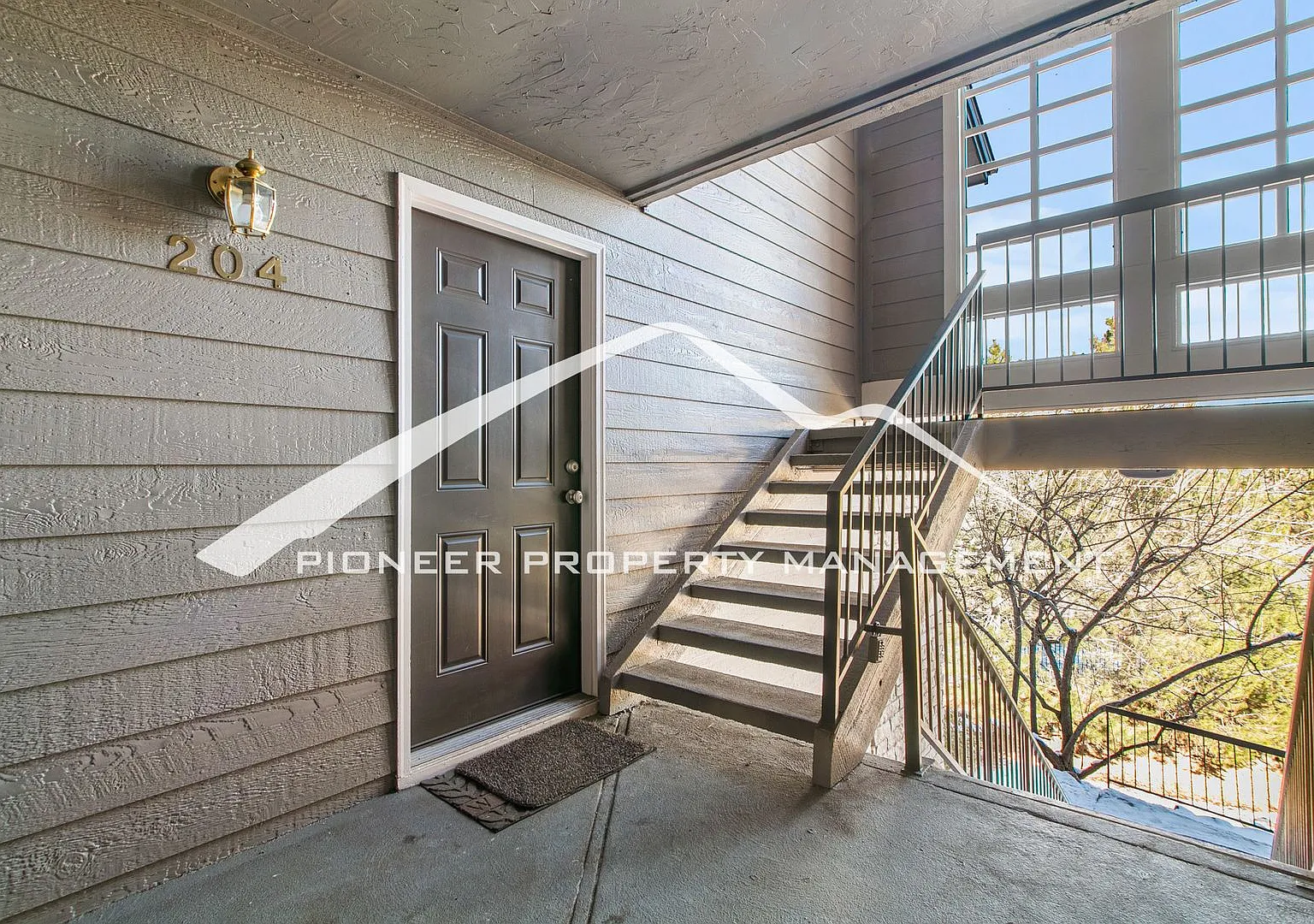 Cozy Condo with Balcony and Washer/Dryer — Photo 2