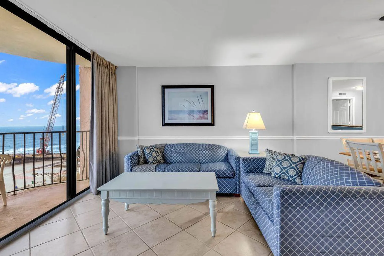 3 bed, 2.0 bath, 990 sqft, $3,937 — Photo 3