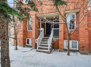 117 Tall Pines Point, Ottawa, ON K2H1H1