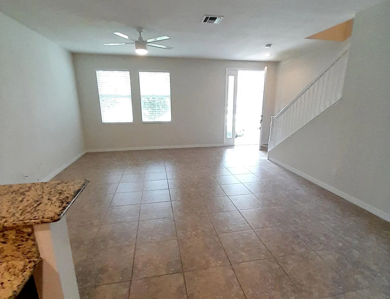 3 bed, 2.5 bath, 1533 sqft, $3,300 — Photo 4