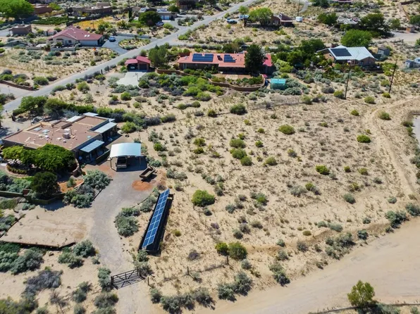 Calle Verde, Corrales, NM 87048