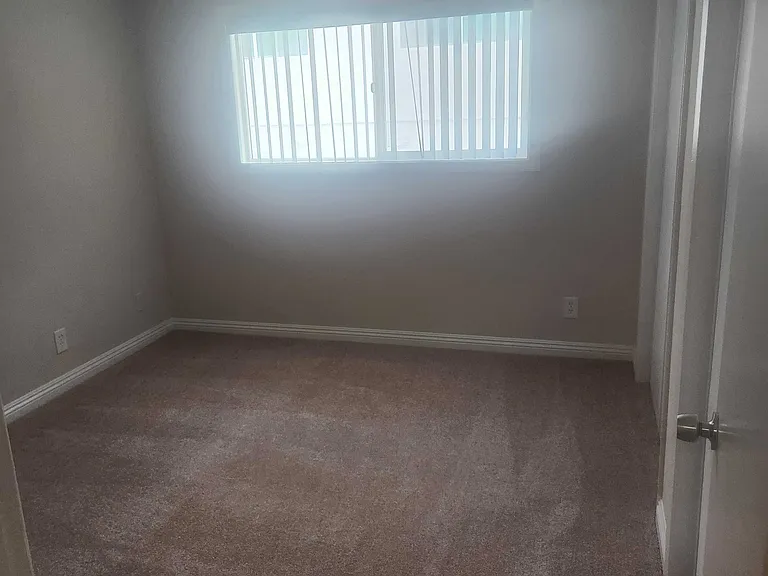 901 N Walnut St #Q — Photo 12