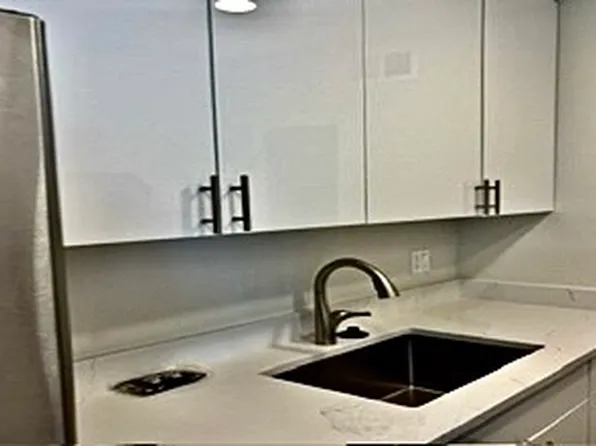 1105 Massachusetts Ave APT 9G, Cambridge, MA 02138
