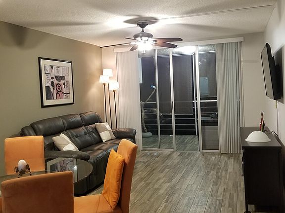 5th image of 301-9470 Poinciana Pl #301