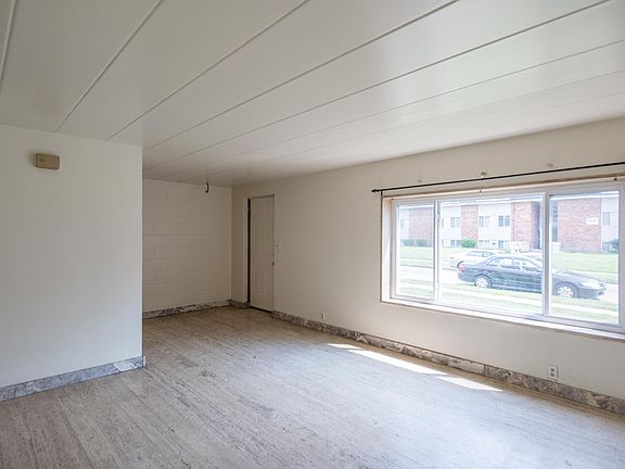 4th image of 318A E 15th Ave