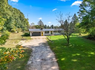 2651 S Sand Lake Rd, Hillsdale, MI 49242