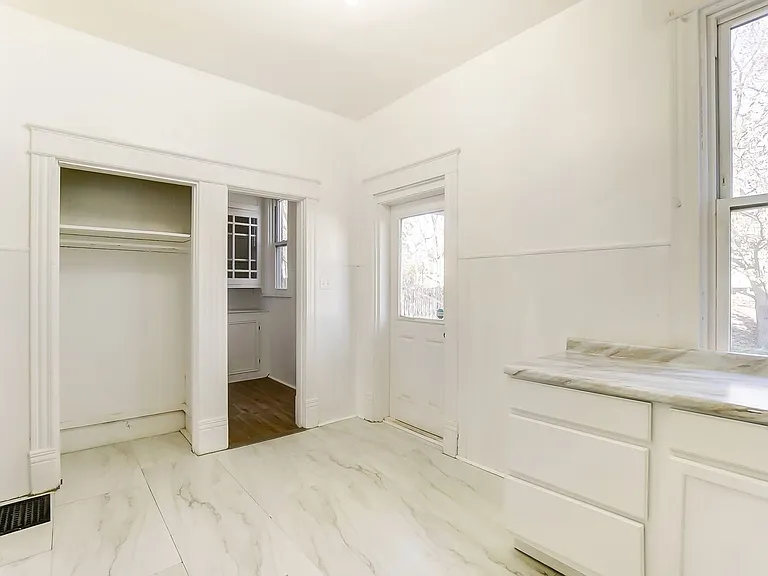 2854 Shaffer Ave — Photo 10
