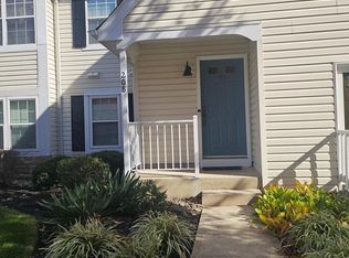 208 Whisper Ct, Burlington, NJ 08016