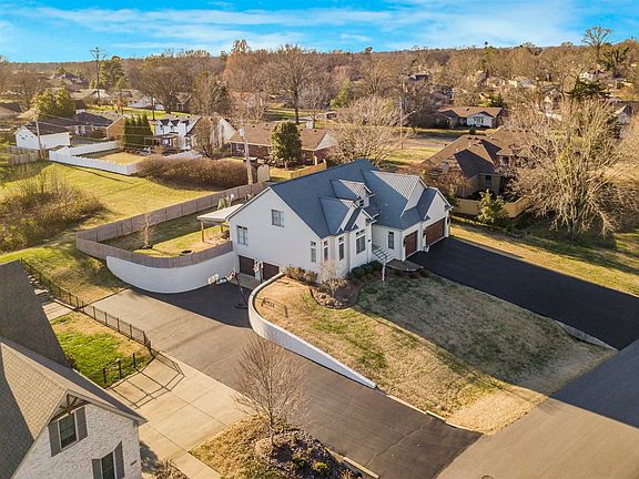 3rd image of 1801 Barnard Way
