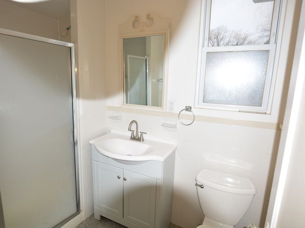 2410 Gillmore St Floor 1