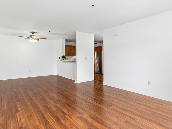 3rd image of 128 Bertram Dr Unit C