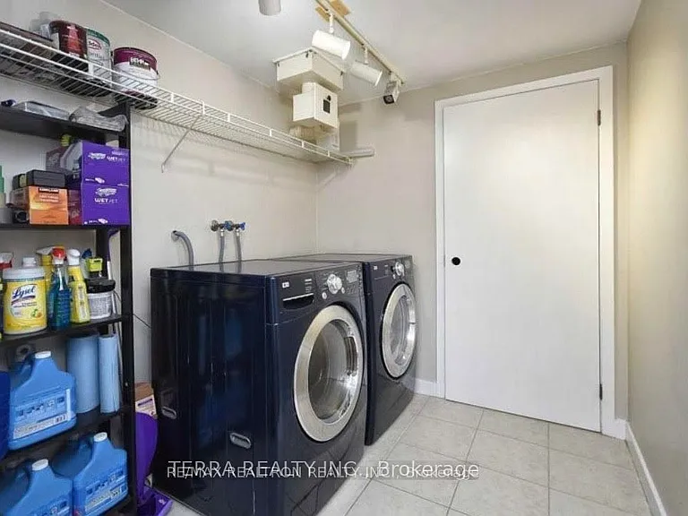 1 Duplex Ave #105 — Photo 8