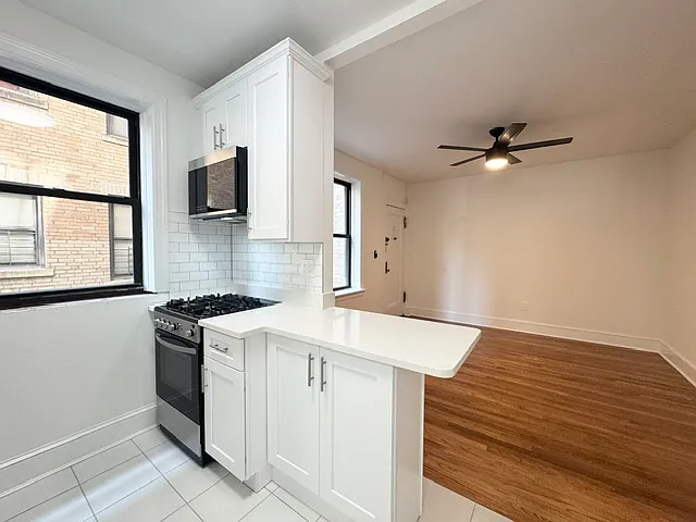 21-36 Crescent St #A8 — Photo 4