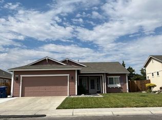 280 Fallen Leaf Ln, Fernley, NV 89408