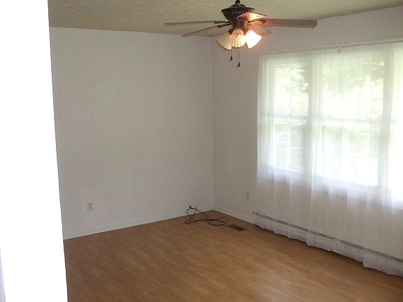 5th image of 851 Coleman Br