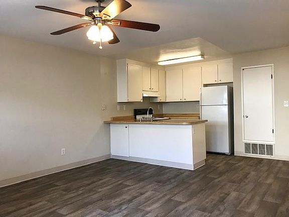 2nd image of 1595 Mission Dr