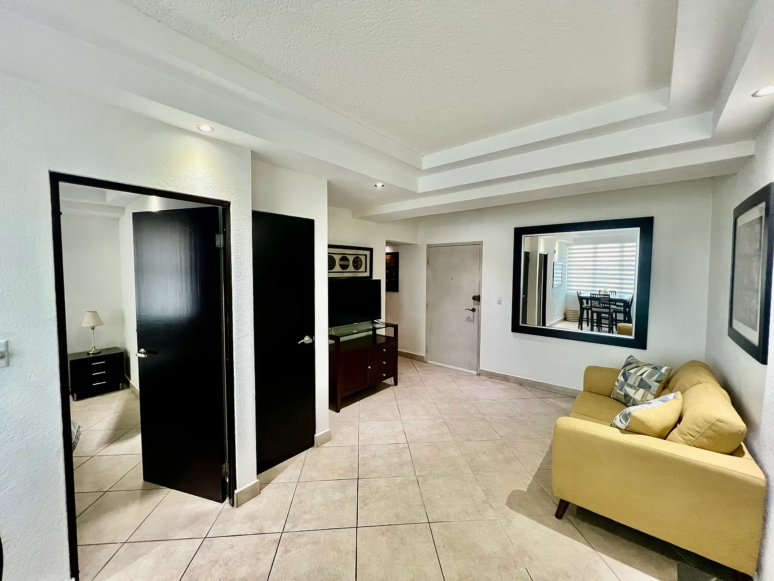 1 bed, 750 sqft, $1,500 — Photo 3