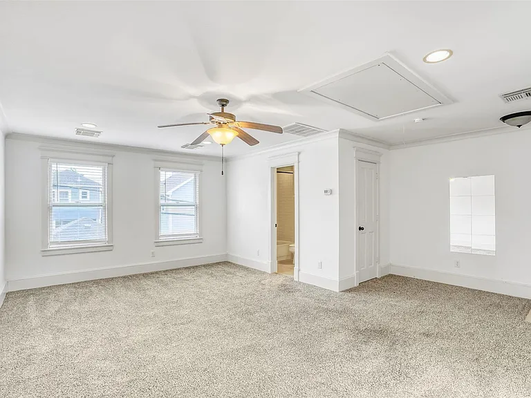 632 W 17th St — Photo 14