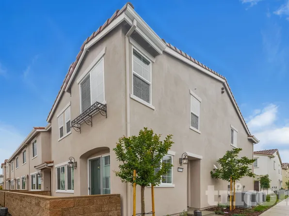 10575 Amigos Ct, Elk Grove, CA 95757