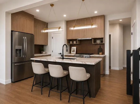 51 N Saddlebred Pl, Cochrane, AB T4C 3B5