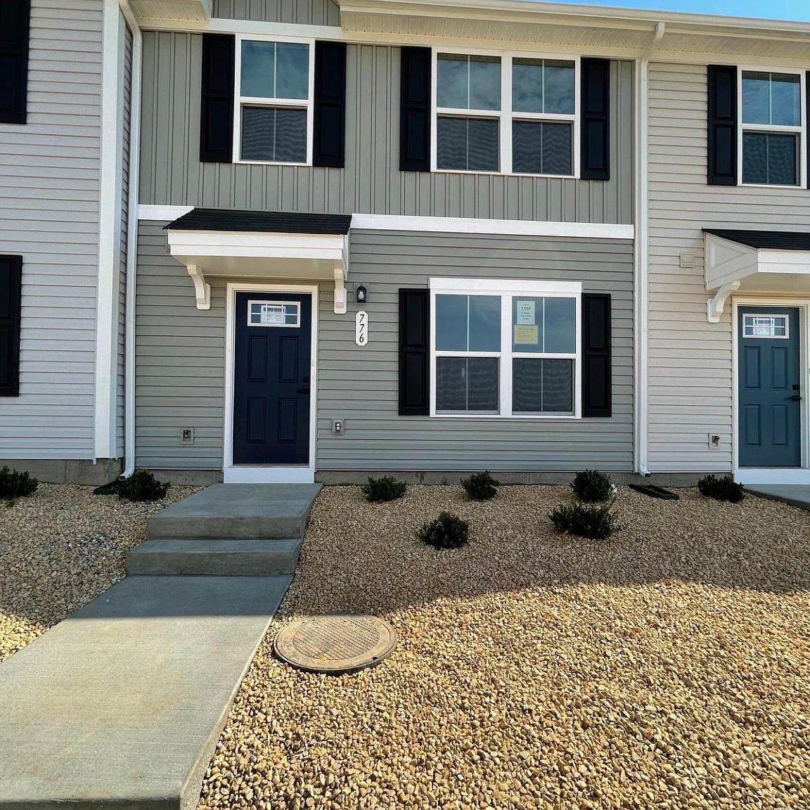 3 bed, 2.0 bath, 1220 sqft, $1,799 — Photo 1