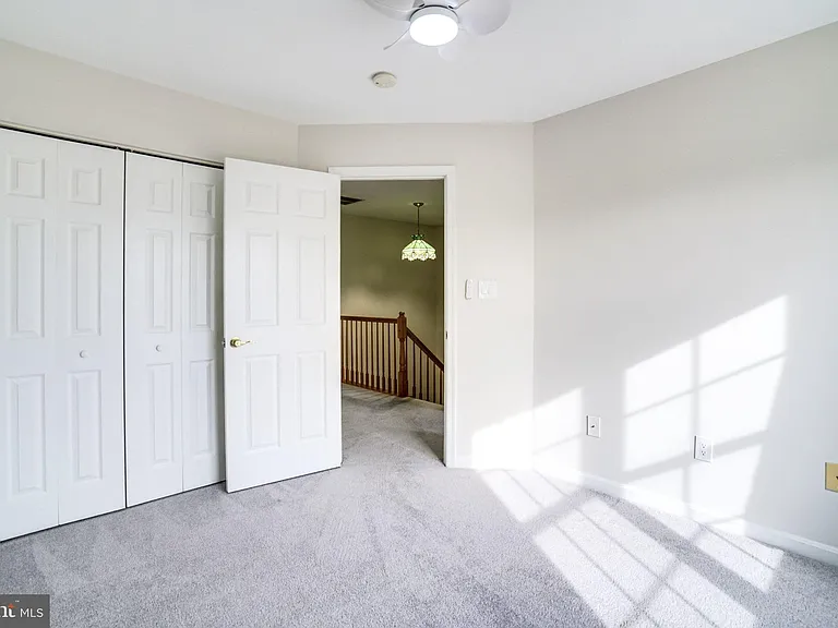 7372 Ardglass Dr — Photo 32